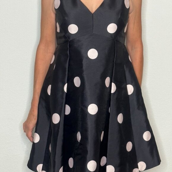 Chic and beautiful  Kate Spade A line Polka dots Dress - Picture 3 of 4